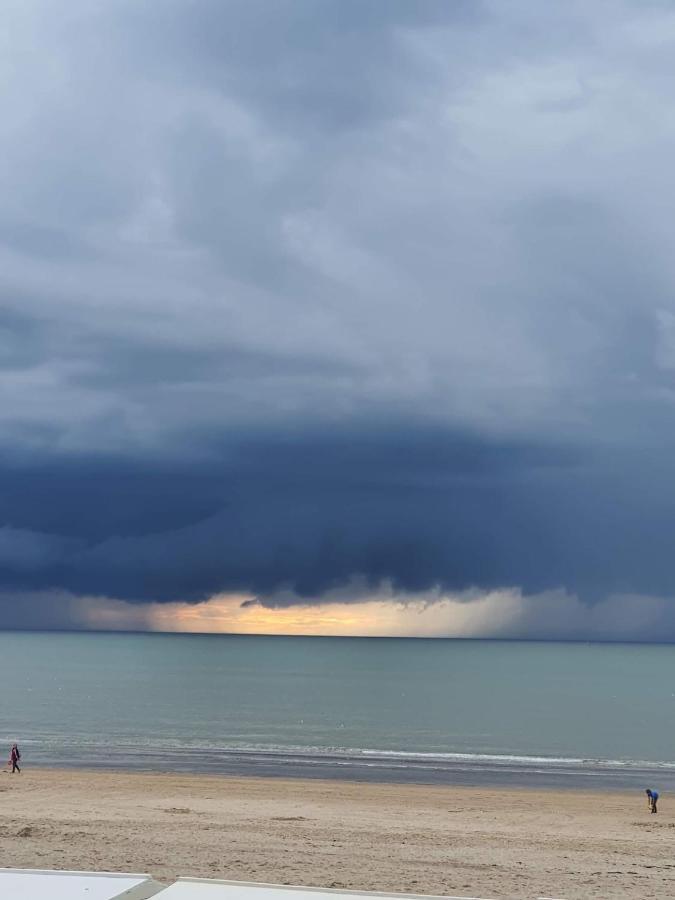 Cintra Lägenhet Middelkerke Exteriör bild